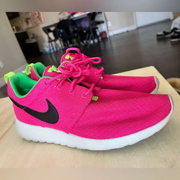 NIKE Roshe Run - Pink/White/Green Girls 7Y - Picture 3 of 16